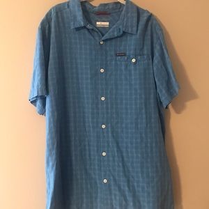 ⭐️3/$10 Columbia Button Up Shirt